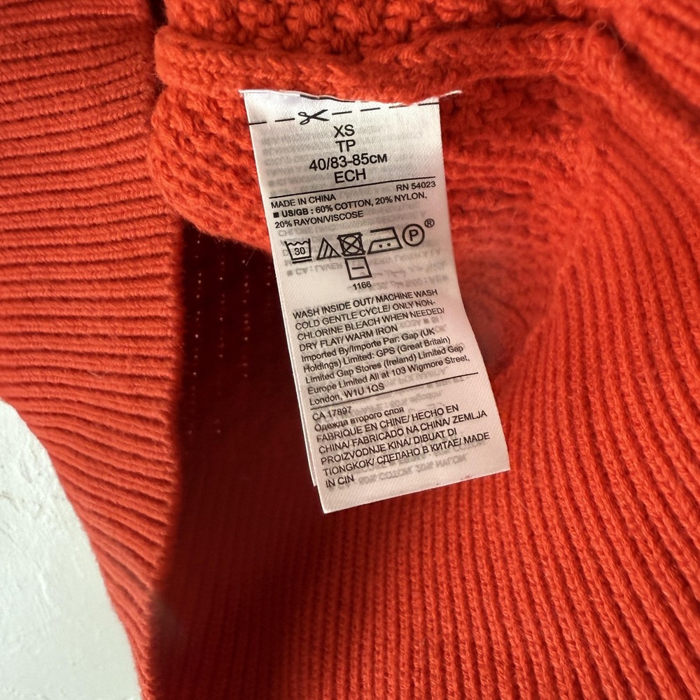 Banana Republic Sweater Womens XS Red Cable Knit Pullover V Neck Cotton Preppy - Picture 5 of 9